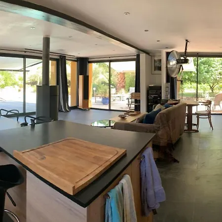 Villa Nimes Exceptionelle 3 *