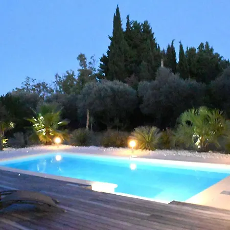 Βίλα Villa Nimes Exceptionelle 3 Chambres *