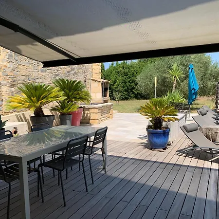 Nimes Exceptionelle 3 Villa
