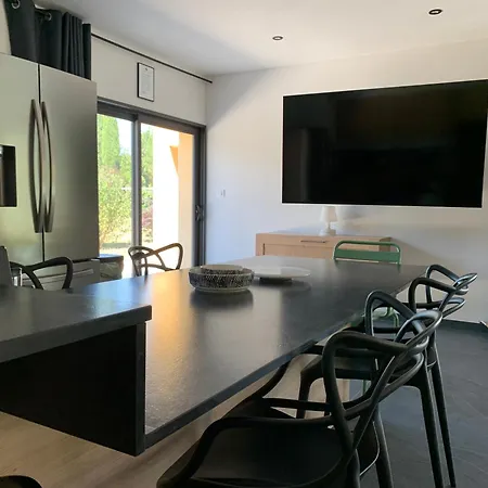 Villa Nimes Exceptionelle 3 *